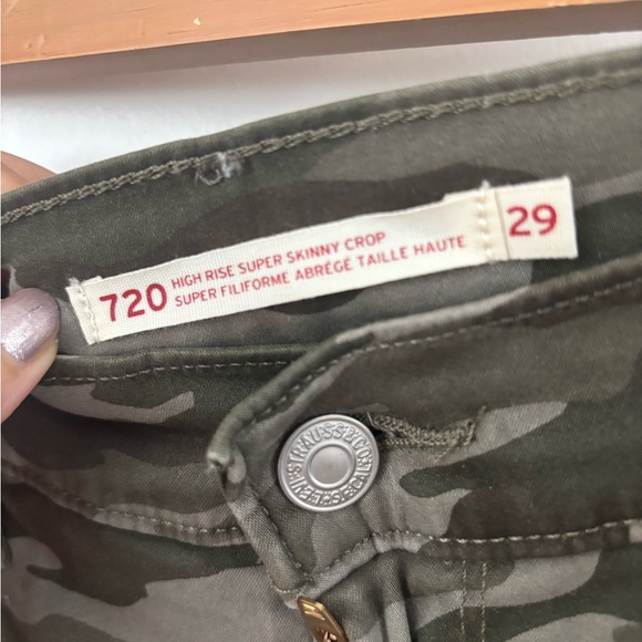 Levi's Green Skinny Jeans with Camouflage Print - Picture 3 of 6